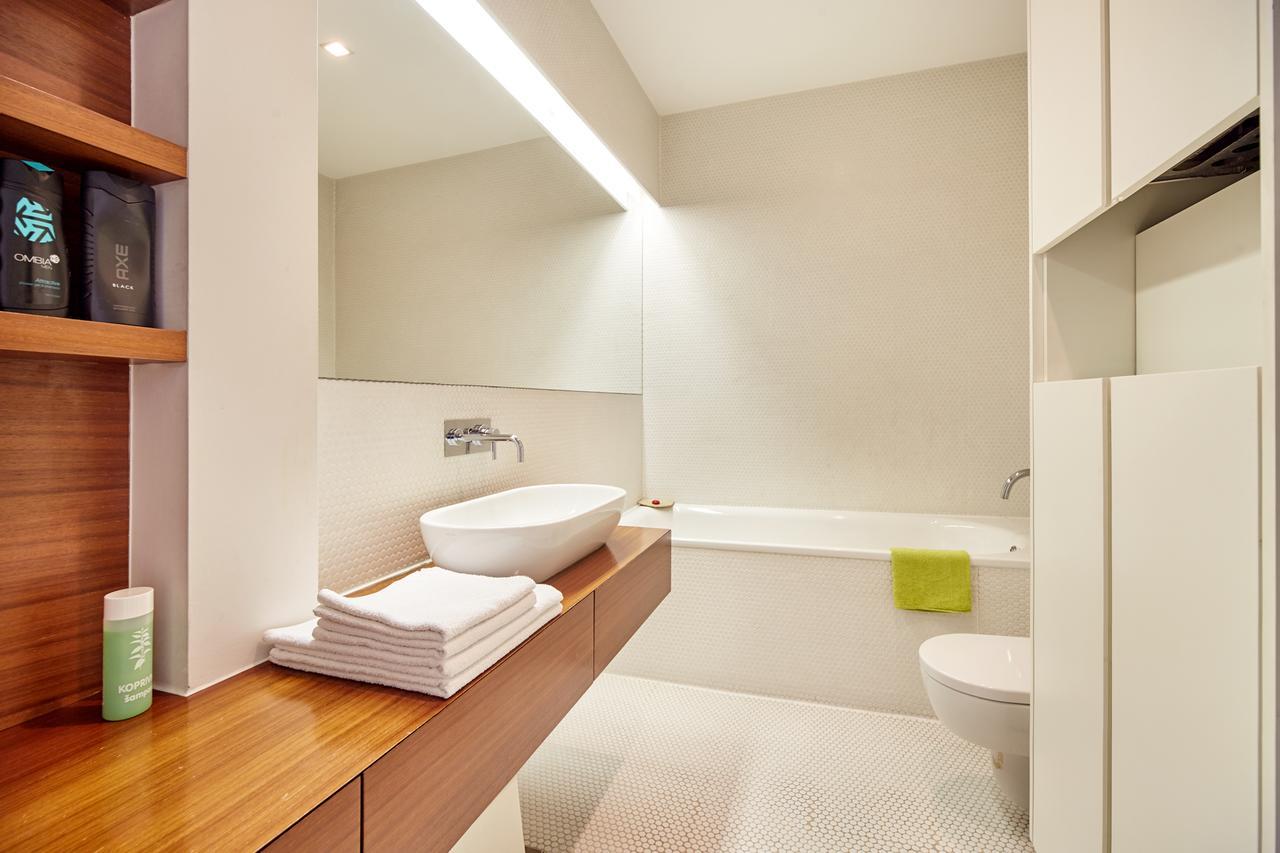 Presernova With Private Parking Apartment